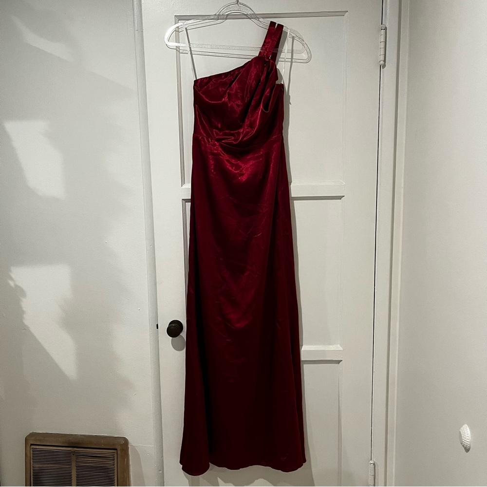 New Lulus Devotion to Love Wine Satin One-Shoulder Maxi Dress Size XS - Picture 5 of 10